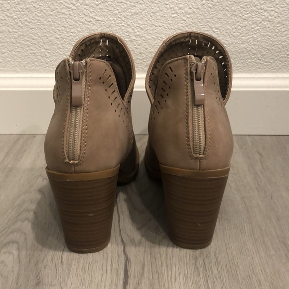 Nude Booties - Picture 3 of 8